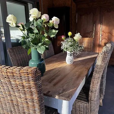 Des Pommiers Holiday home